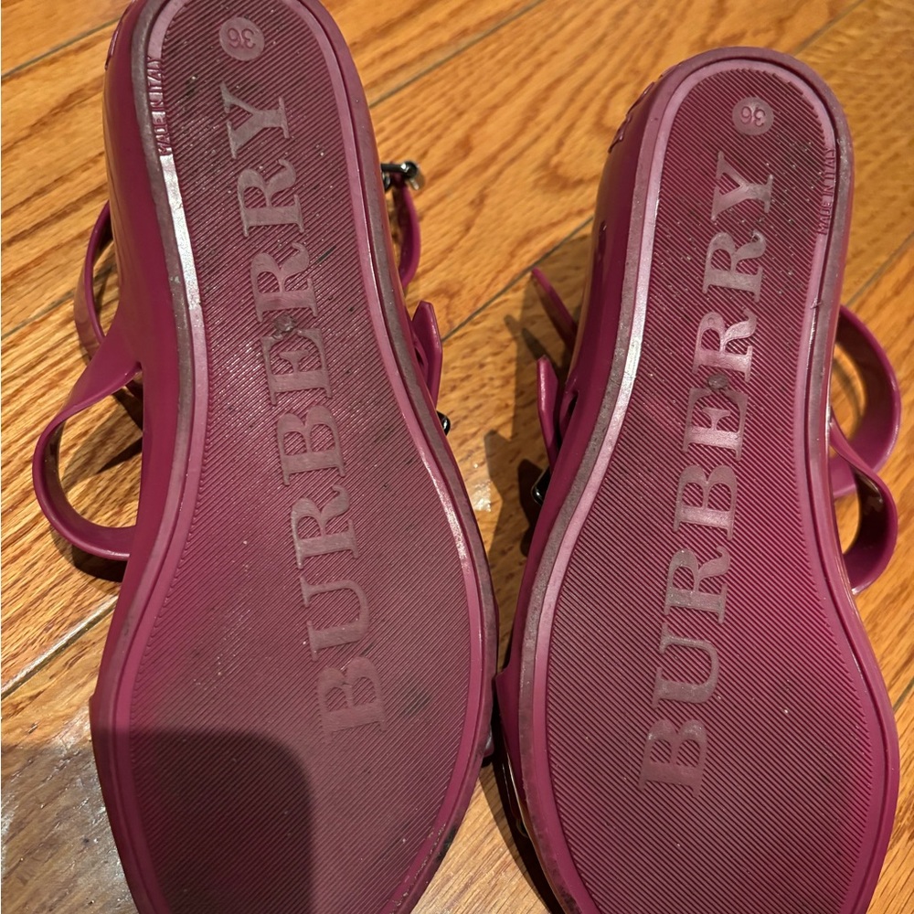 Burberry Magenta Sandals with Silver Buckles - Picture 3 of 10